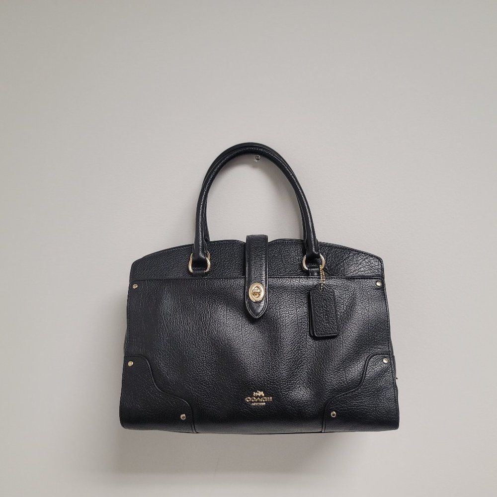 Coach Mercer 30 in Black with gold hardware